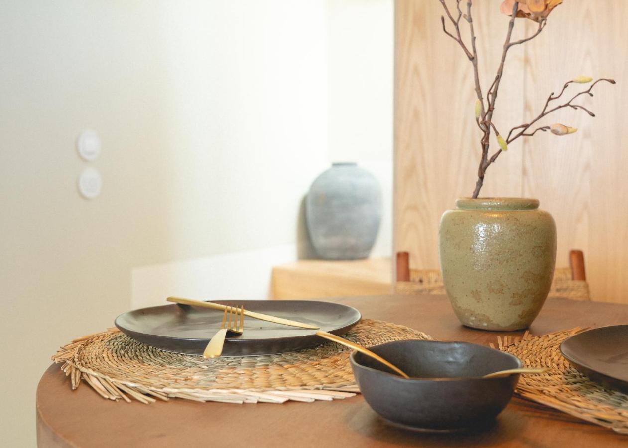 Village Aparthotel By Boa OOporto Exterior foto A wabi-sabi table setting