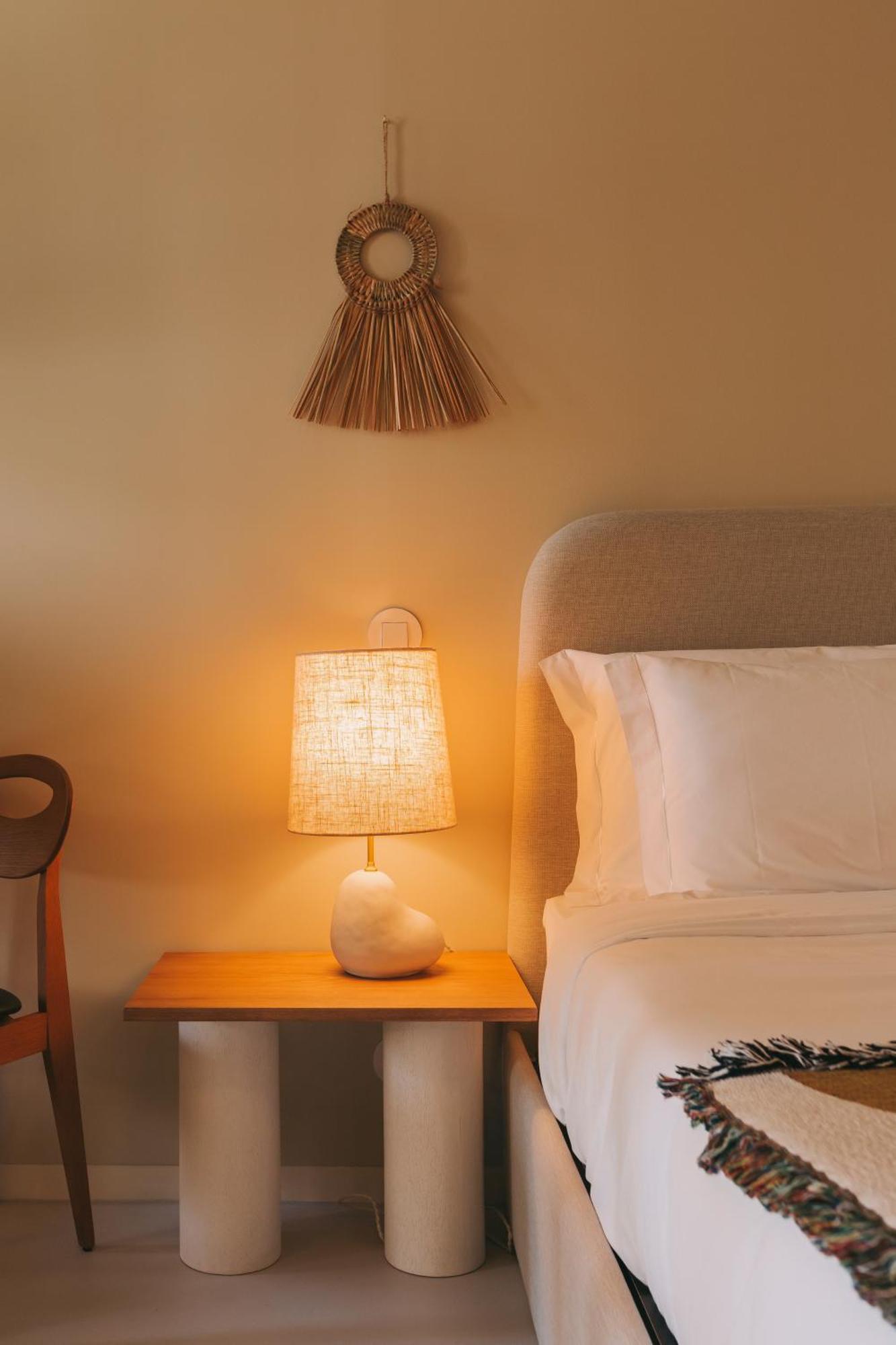 Village Aparthotel By Boa OOporto Habitación foto A table lamp