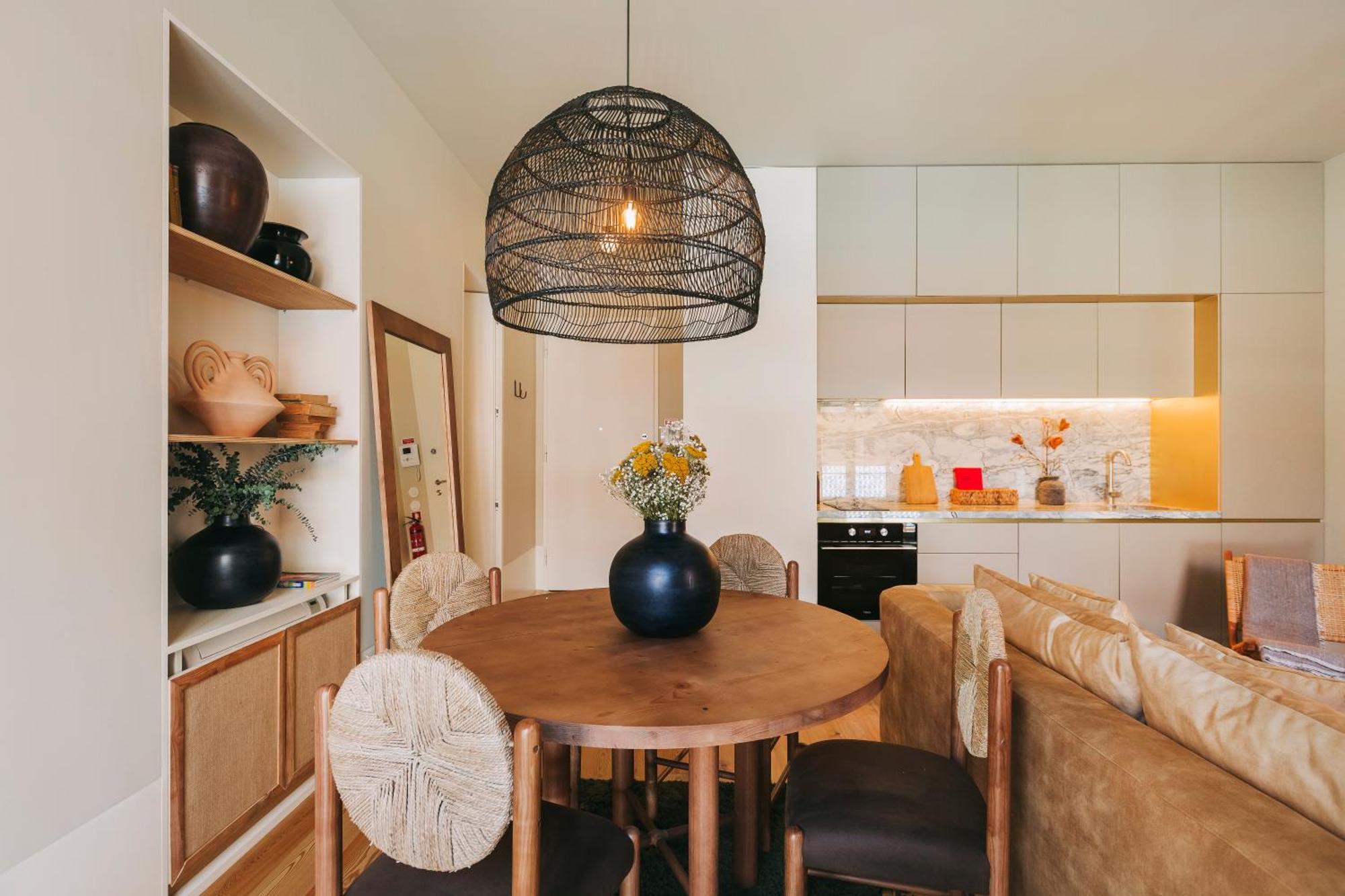 Village Aparthotel By Boa OOporto Habitación foto A kitchen in a typical apartment at The Standard East Village