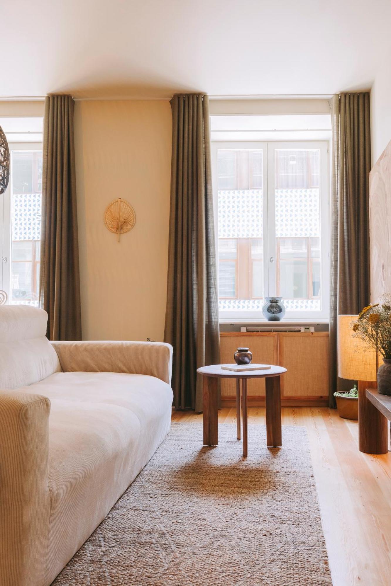 Village Aparthotel By Boa OOporto Habitación foto A living room with curtains